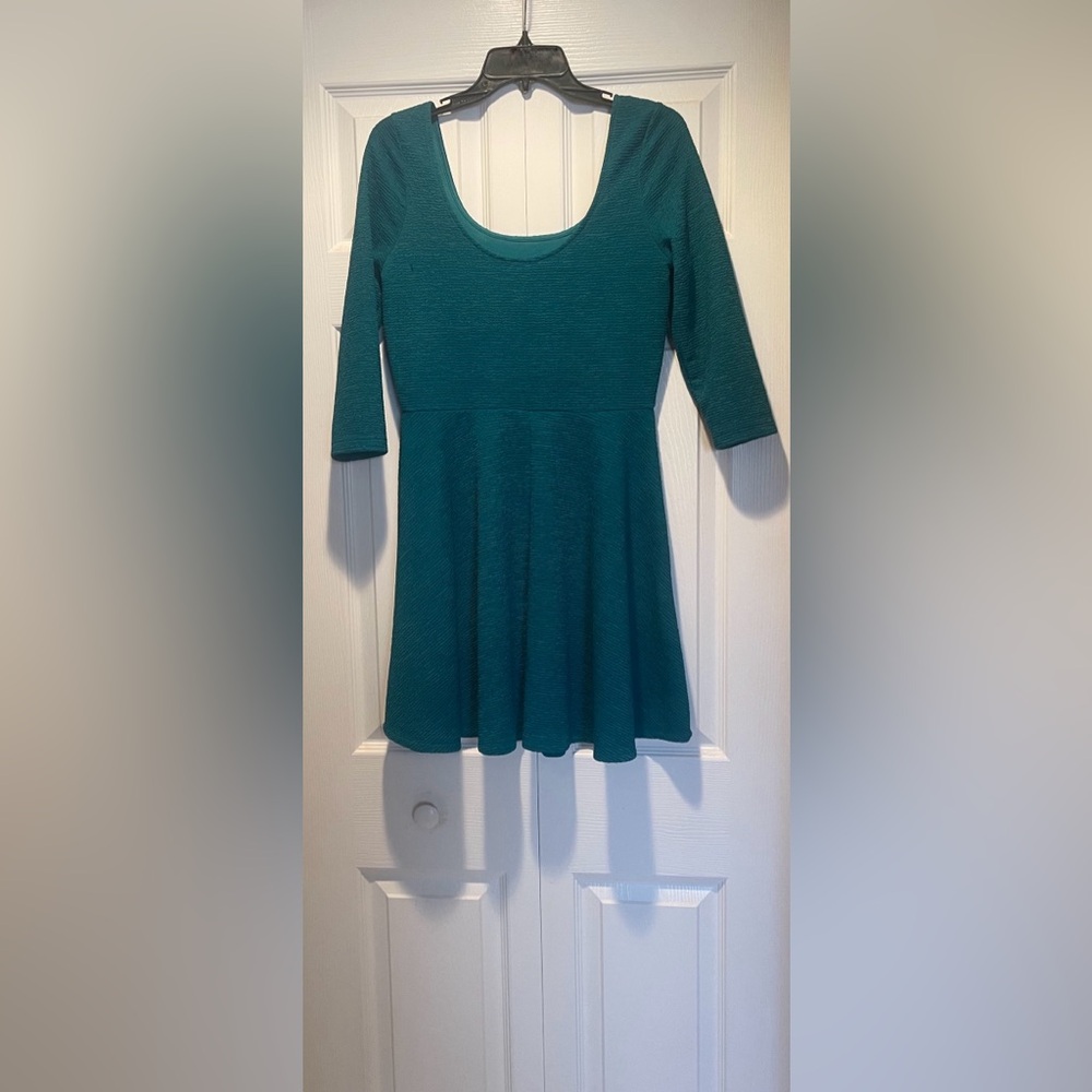 Dress - Picture 2 of 2